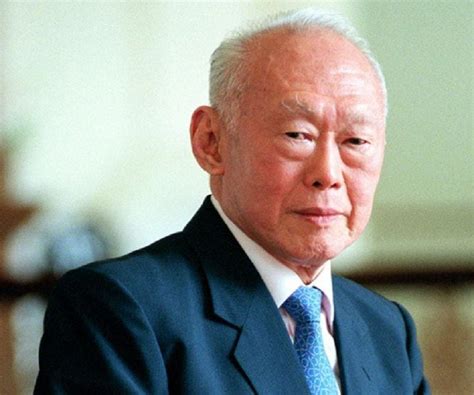 Lee Kuan Yew Biography - Childhood, Life Achievements & Timeline