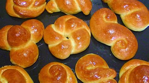 10 Bread Roll Shapes | Bread roll, Soft bread recipe, Sweet dinner rolls