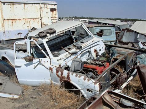 Finding Used Truck Parts At Junk Yards - Sport Truck Magazine