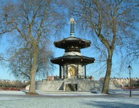 LONDON PEACE PAGODA - Updated December 2024 - 10 Photos - Battersea Park, London, United Kingdom ...