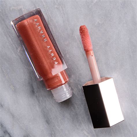 Fenty Beauty Fenty Glow (Universal) Gloss Bomb Lip Luminizer Review ...