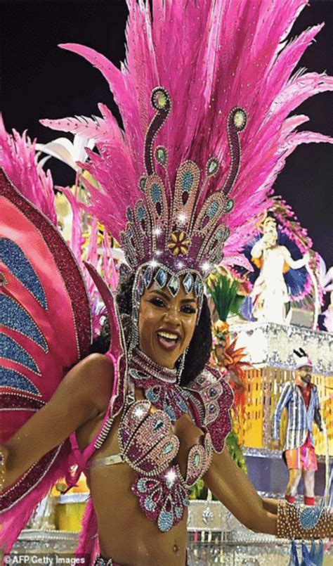 Pin by 👑🍀👑AnGềLiQuE💖 La Mสั๋rĞuisề👼 on Showgirl Rio de Janeiro | Carnival fashion, Festival ...
