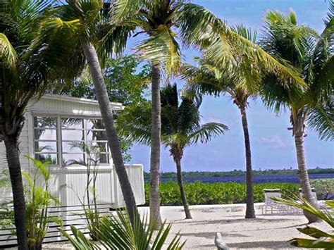 Waterfront Rooms Florida Keys - Parmer's Resort - Best Accommodations Florida Keys with ...