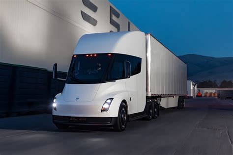 Tesla starts taking Semi truck reservations, five years later ...