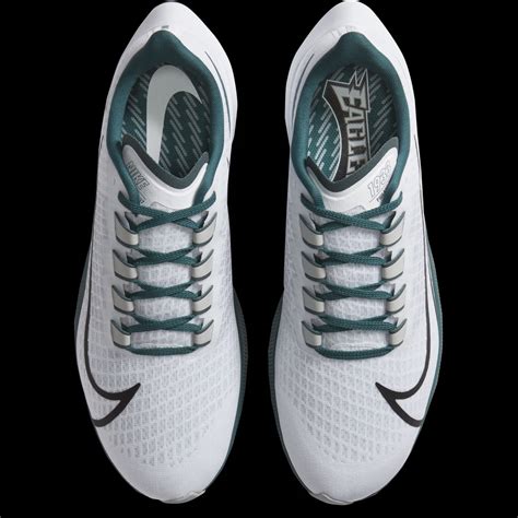 These new Philadelphia Eagles Nike running shoes are awesome