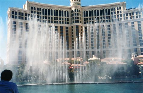 Love the Fountains at Bellagio! | Favorite places, Fountains, Bellagio