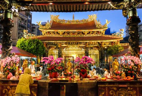 Longshan temple editorial photo. Image of taiwan, oriental - 124235221