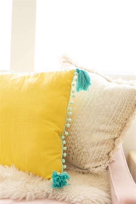 How to Make a DIY Pillow