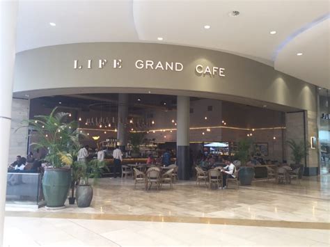 Good Food: Life Grand Café at the Mall of Africa | Bona Magazine