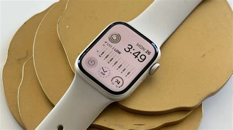 Valentine's Day deal: The Apple Watch Series 8 is $110 off at Walmart ...