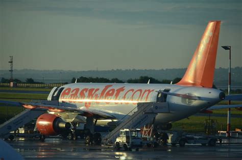 Liverpool Airport Easyjet | In the departure lounge, waiting… | Flickr