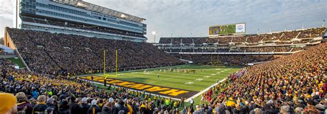 Kinnick Stadium North End Zone Replacement - HNTB