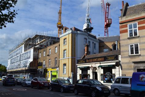 East end of Camberwell New Road,... © Robin Stott cc-by-sa/2.0 :: Geograph Britain and Ireland