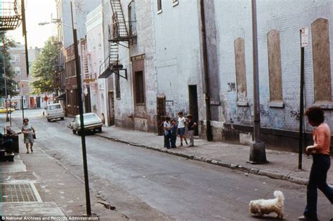 New York City photograph series shows the tumultuous 1970s when unemployment and crime was high ...