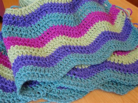 A Kiwi Stitching : Crochet: Ripple Blanket