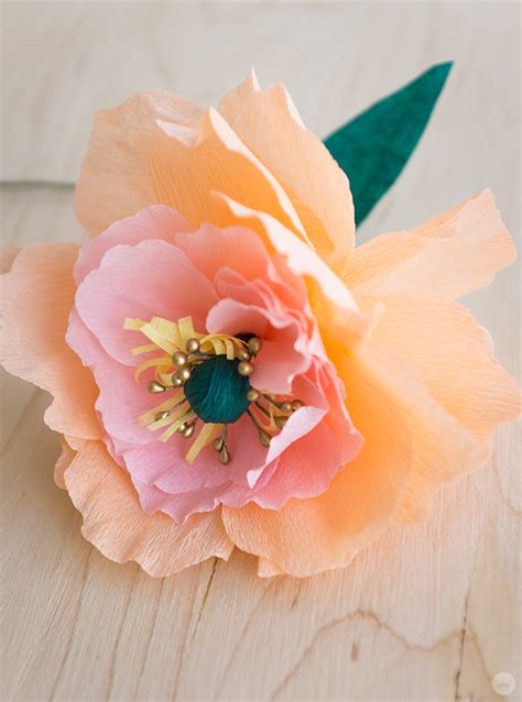 Crepe paper flowers: DIY pretty peonies - Think.Make.Share.