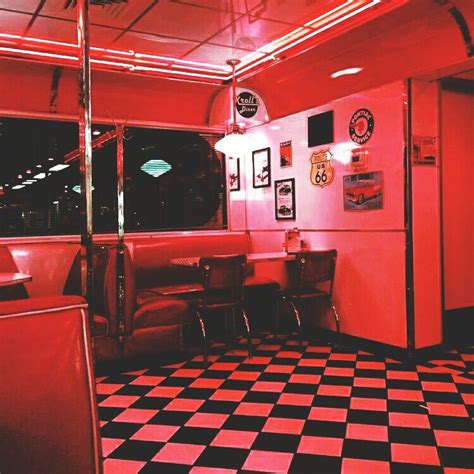 #aesthetic #rojo #vintage #night #retro #alternative #tumblr https://weheartit.com/entry ...