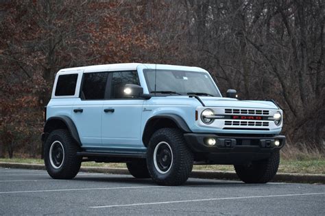 Compare 2024 Ford Bronco vs. 2025 Kia Seltos | U.S. News