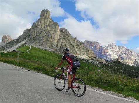 Passo Giau (the “easier” north side) – My Cycling Challenge