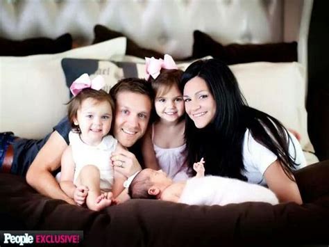 Justin Moore, his wife, Kate & their adorable daughters 07/2014 ...