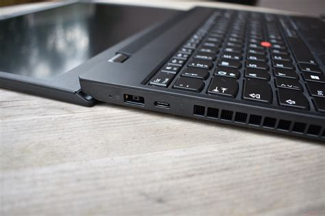 Lenovo ThinkPad P15v G3 AMD laptop review: a ThinkPad workstation now ...