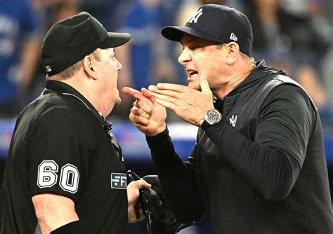 Yankees' win streak snapped at 11, Aaron Boone ejected