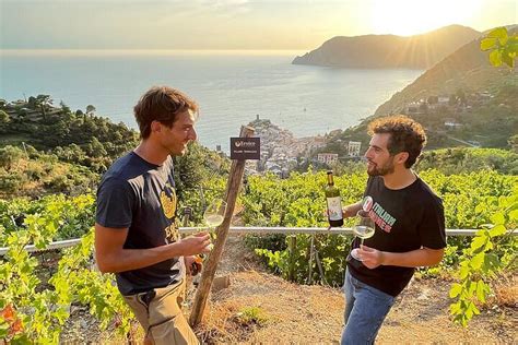 2024 (Vernazza) Trekking in the Vineyard in Vernazza with Tastings