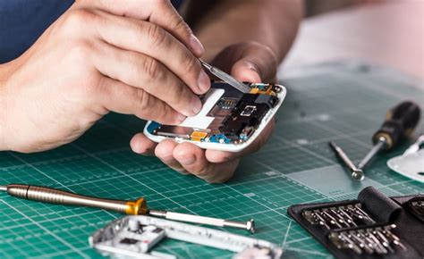 Phone Repair Shop: What You Need to Know Before You Go | Techno FAQ