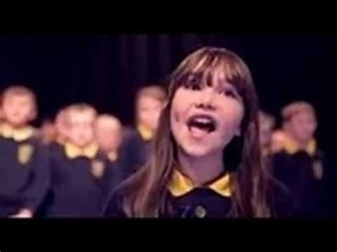 Kaylee Rodgers and her school singing Hallelujah. AWESOME!!! | Singing hallelujah, 10 year old ...