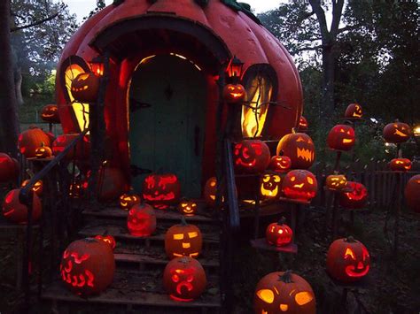 Visit - Jack-O-Lantern Spectacular at Roger Williams Park Zoo ...