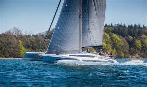 New Dragonfly 40 Trimaran - Catamaran Racing , News & Design