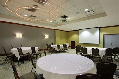 DOUBLETREE BY HILTON HOTEL NEWARK OHIO - Updated December 2024 - 151 Photos & 42 Reviews - 50 N ...