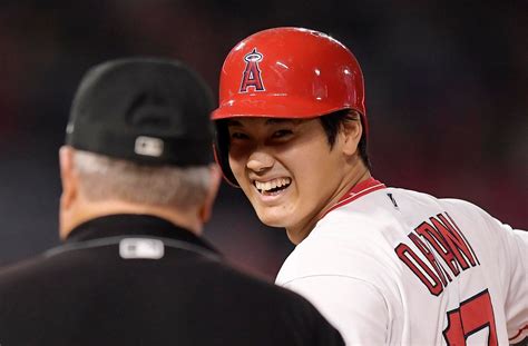 Angels' Shohei Ohtani Wins AL Rookie Of The Year Award