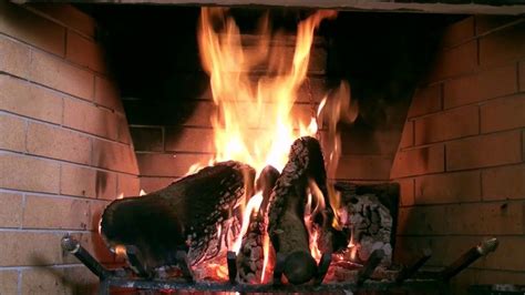 2 Hours - HD Christmas Yule Log Fireplace w/ Crackling Fire Sounds 1080p | Christmas yule log ...