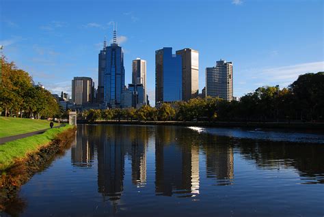 Melbourne Yarra River - MyDriveHoliday