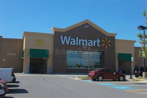 Walmart Logo on the Outside of a Supercenter in Haines City, Central Florida, USA Editorial ...