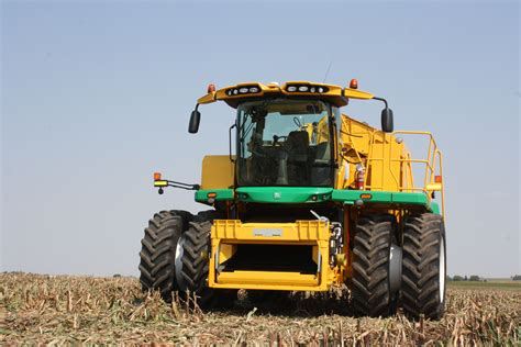 Oxbo 8840 Seed Corn Harvester | Corn seed, Seeds, Harvester