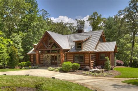 Escape to the Stunning Lakefront Cabin in Blue Ridge, Georgia - defve