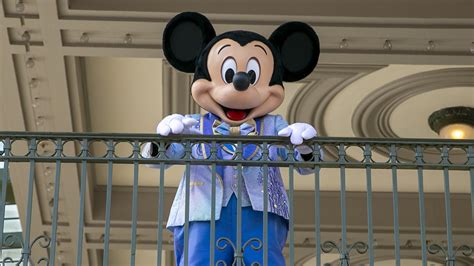 Happy Birthday, Mickey Mouse! Iconic Disney mascot turns 94 today ...