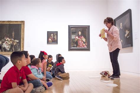 San Antonio Museum of Art docents prepare for virtual tours