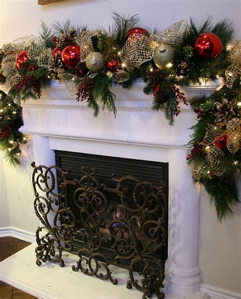 30+ Christmas Fireplace Decoration Ideas - The Xerxes