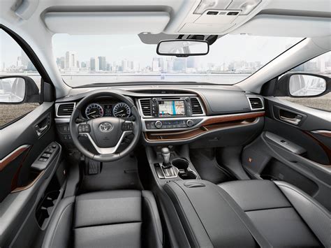 2017 Toyota Highlander Interior