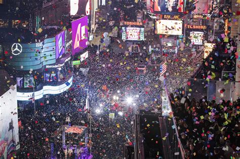 Experts say Times Square NYE crowd is smaller than people think