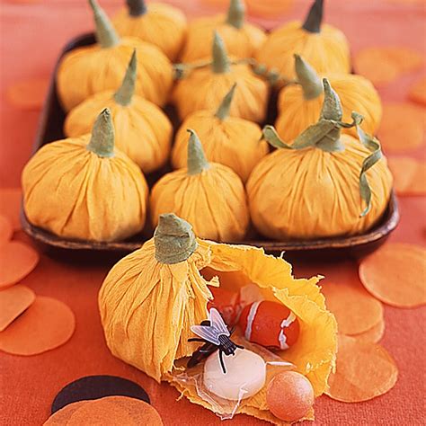 Halloween Treat Bags and Favors | Martha Stewart