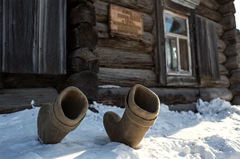 9 cool facts that will make you dream of Russian winter wool boots - Russia Beyond