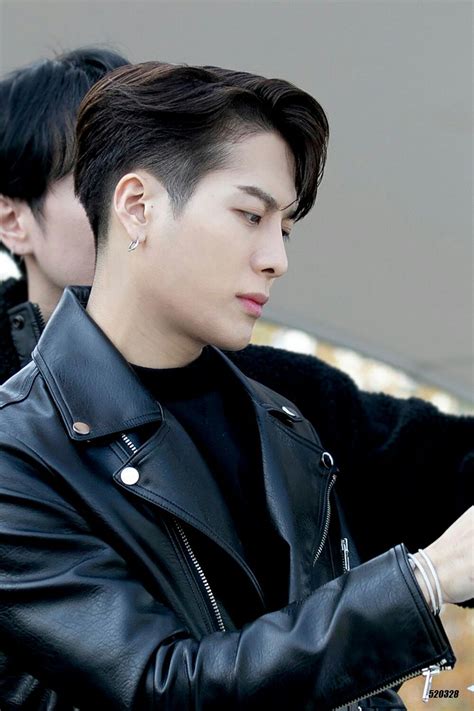 191116 MBC Mini Fanmeeting #GOT7 #JACKSON | Cortes de cabello masculino, Estilos de cabello ...