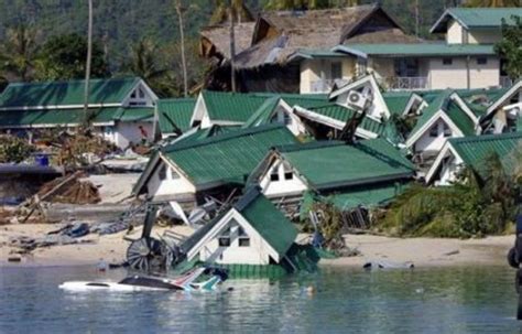 Tsunami de 2004: Un des pires cataclysmes des temps modernes