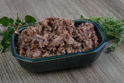 Canned tuna dish view 12856761 Stock Photo at Vecteezy