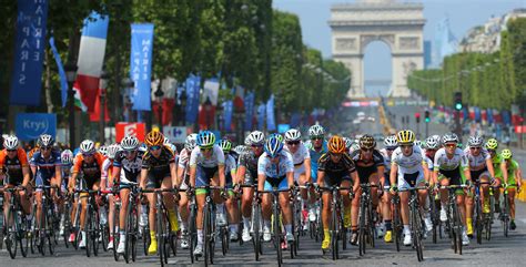 Woman Who Helped Start French Cycling Race Ends It With a Win - The New York Times