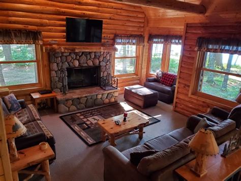 Lodging in Vilas County - Aberdeen Cabins LLC - Cabin #2